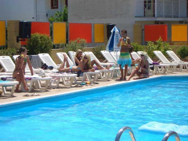 Kavos Central Ngoại thất bức ảnh